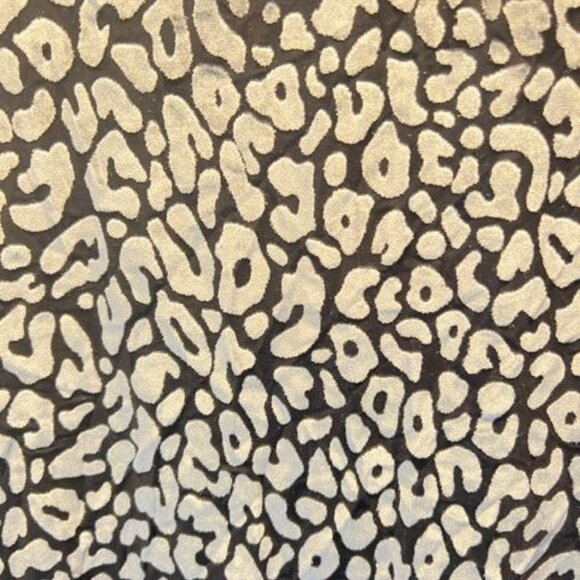 AndTheWhy Womens Leopard Print Short Sleeve Top - Picture 3 of 7